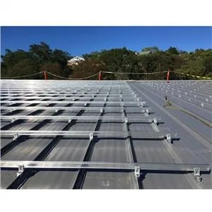 بين قوسين رف سقف الألواح الشمسية